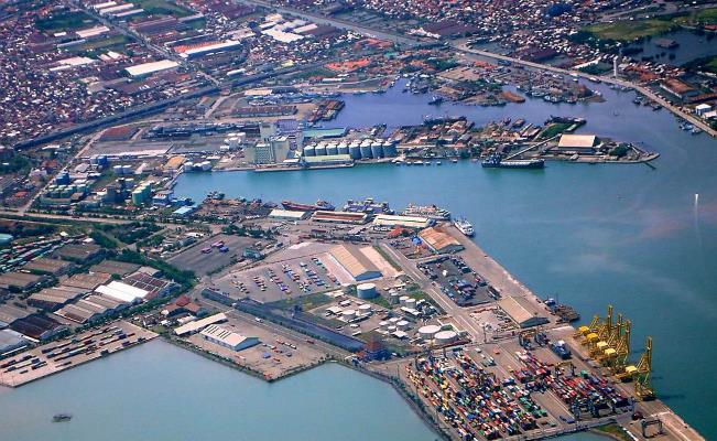 Tanjung Emas Port_三宝垄丹绒艾玛斯港